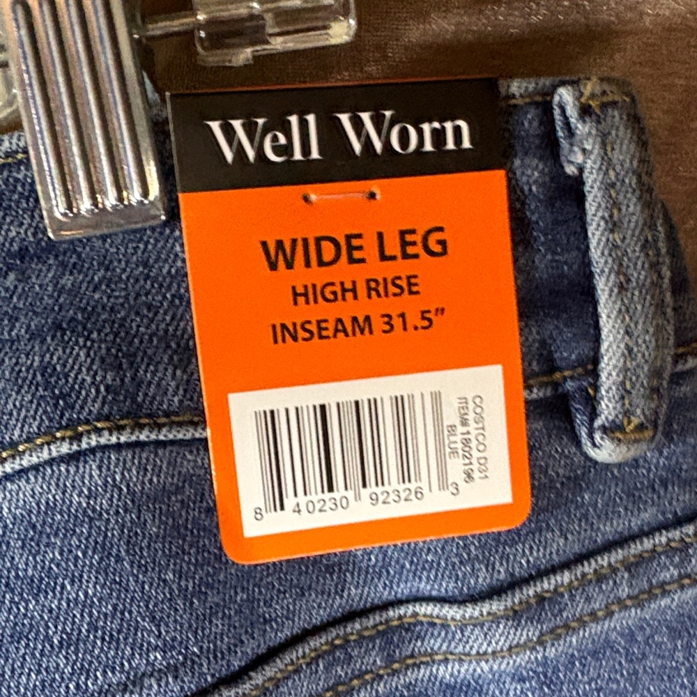 Well Worn Women's Wide-Leg Jeans in Blue. D2 - Picture 3 of 6